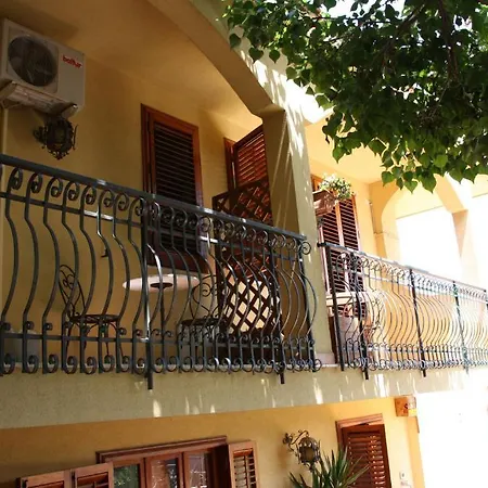 Bed & Breakfast Elvira Al Duomo 4*